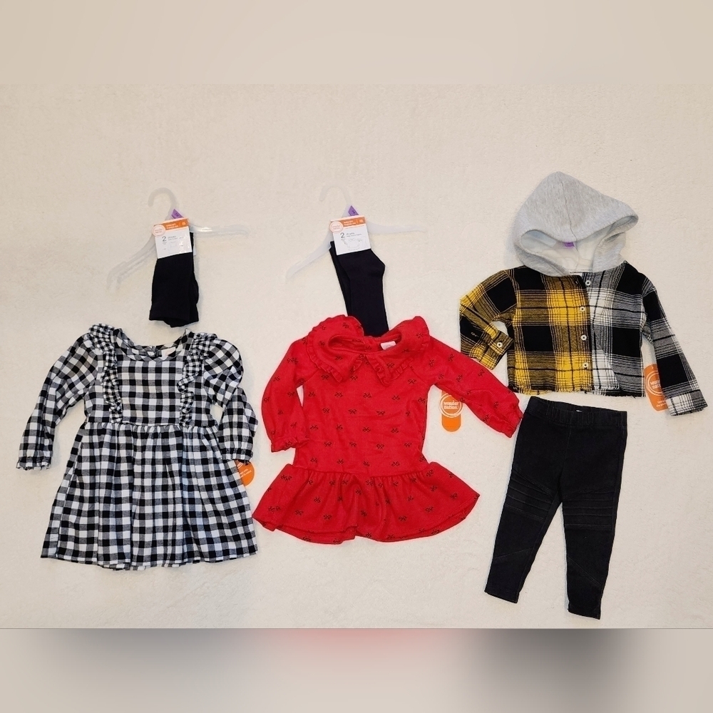 New baby girl Christmas dresses & outfit bundle size 12 months
